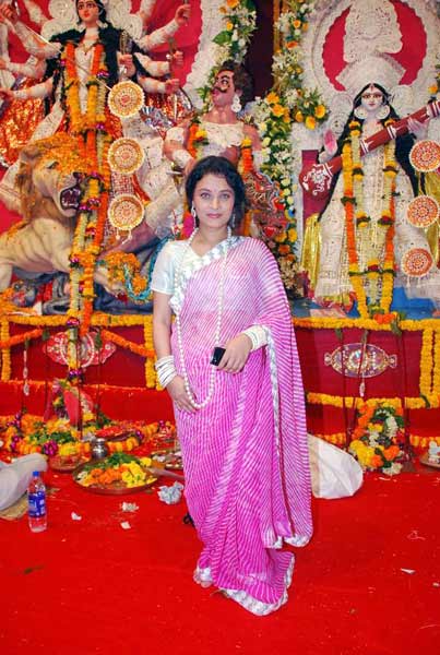 सिनेमा जगत के दिग्‍गजों की दुर्गापूजा...। विशेष कवरेज