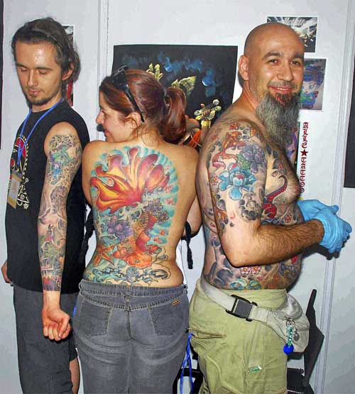 तस्‍वीरों में मनोरंजन की दुनिया की प्रमुख हलचल  | हॉट 'आइटम गर्ल'