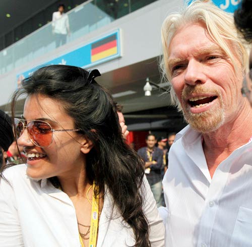 एफ-1 रेस देखने पहुंचे सितारे | सेबेस्टियन बने चैंपियन