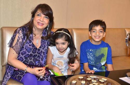 फराह अली की पार्टी में हुस्‍न परियां |   हुस्‍न जो दीवाना बना दे...