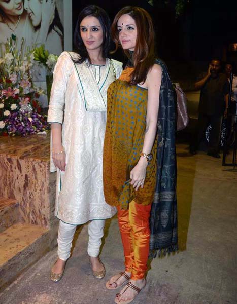 फराह अली की पार्टी में हुस्‍न परियां |   हुस्‍न जो दीवाना बना दे...