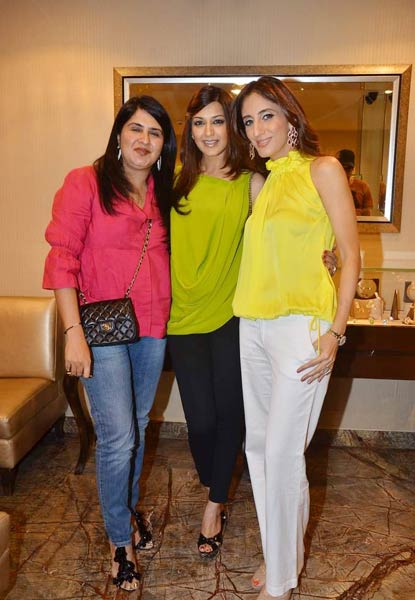 फराह अली की पार्टी में हुस्‍न परियां |   हुस्‍न जो दीवाना बना दे...