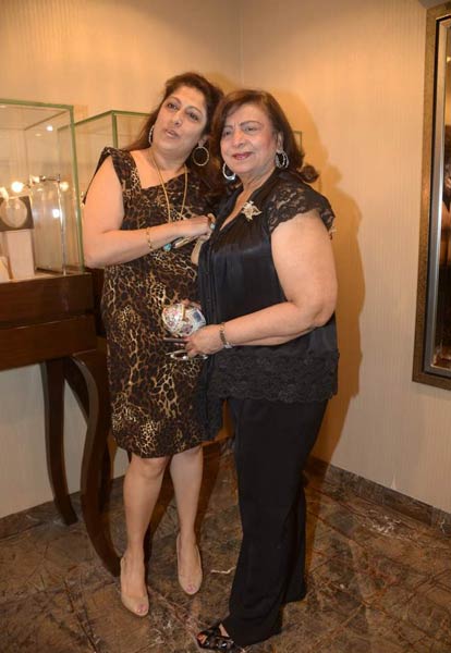 फराह अली की पार्टी में हुस्‍न परियां |   हुस्‍न जो दीवाना बना दे...