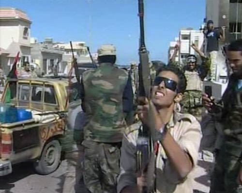 तानाशाह गद्दाफी की मौत पर लीबिया में जश्‍न | कैसे मारा गया गद्दाफी