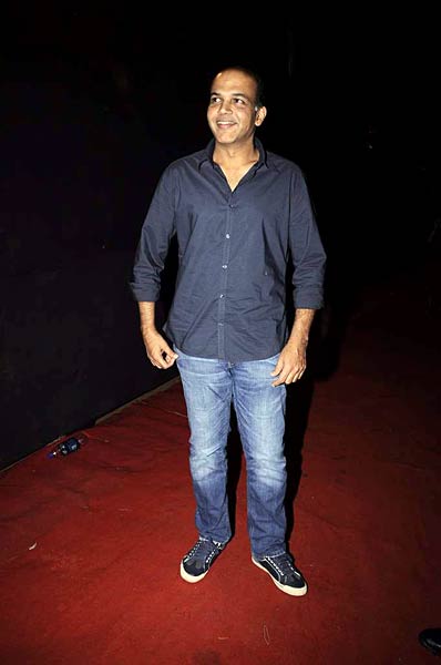 जब पुलिस पार्टी में जुटे सितारे... | हसीनों के जलवे