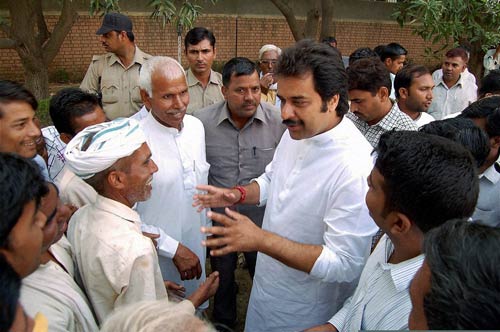 अन्ना हजारे के साये में हिसार उपचुनाव संपन्न