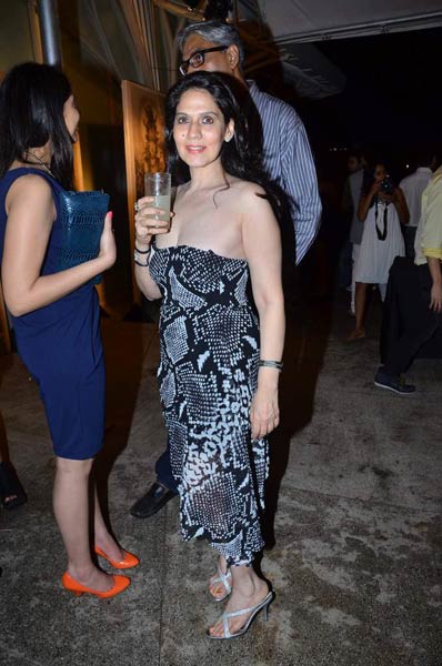 नुमाइश और कामयाबी का रिश्‍ता है अटूट... | सविता भाभी