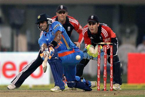 टी-20 मैच जीतकर इंग्‍लैंड ने बचाई प्रतिष्‍ठा