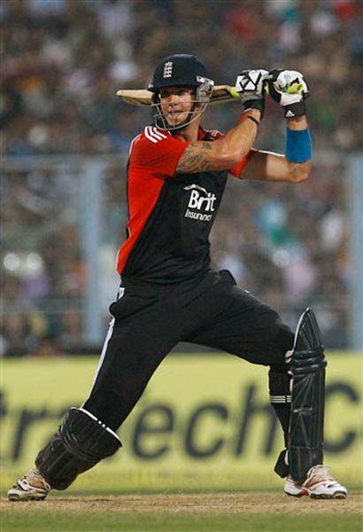 टी-20 मैच जीतकर इंग्‍लैंड ने बचाई प्रतिष्‍ठा