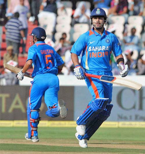 इंग्लैंड के खिलाफ धोनी-रैना का धमाल