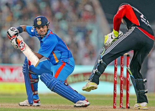 5वें वनडे में धोनी ने दिखाया दम | धोनी पर विशेष