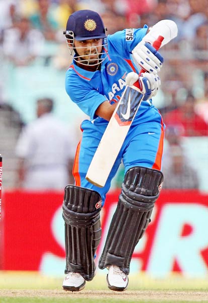 5वें वनडे में धोनी ने दिखाया दम | धोनी पर विशेष