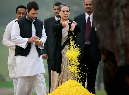 31 अक्‍टूबर 2011: तस्वीरों में देखें दिनभर की बड़ी खबरें | पढ़ें