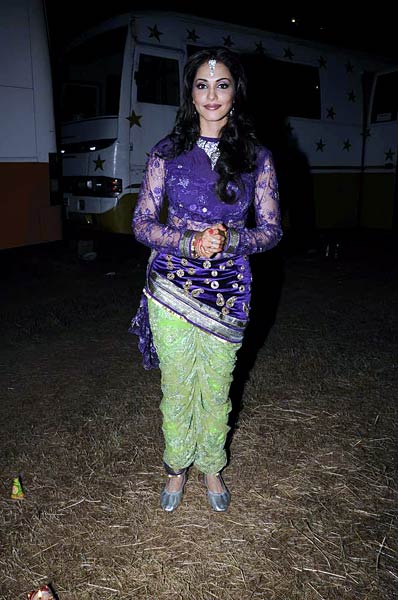 जब पुलिस पार्टी में जुटे सितारे... | हसीनों के जलवे