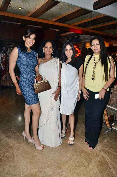 निम्‍मू के कलेक्‍शन लॉन्‍च पर हसीनाएं | ब्राइडल वीक