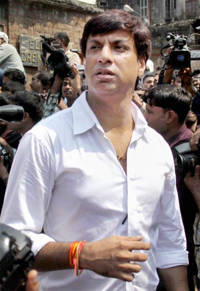 नम आखों ने दी जगजीत सिंह को विदाई