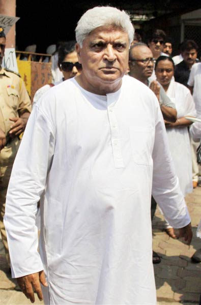 नम आखों ने दी जगजीत सिंह को विदाई