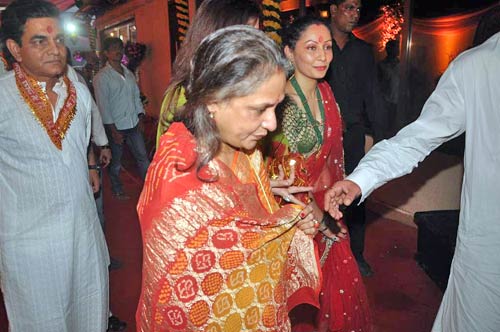 सिनेमा जगत के दिग्‍गजों की दुर्गापूजा...। विशेष कवरेज