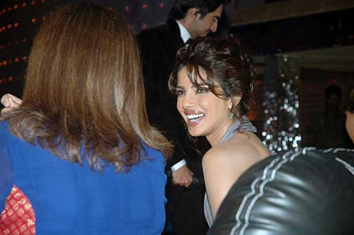 'जस्ट डांस' में थिरके बॉलीवुड सितारे | कैटरीना के ठुमके... 