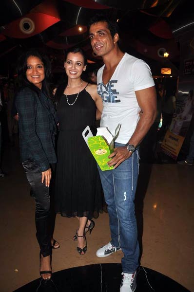 'लव, ब्रेकअप और जिंदगी' के प्रीमियर में सितारे | फोटोशूट