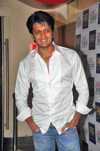 'लव, ब्रेकअप और जिंदगी' के प्रीमियर में सितारे | फोटोशूट