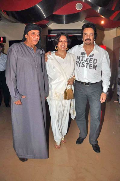 'लव, ब्रेकअप और जिंदगी' के प्रीमियर में सितारे | फोटोशूट