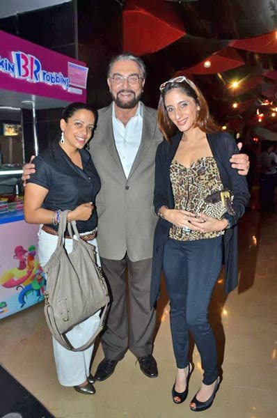 'लव, ब्रेकअप और जिंदगी' के प्रीमियर में सितारे | फोटोशूट