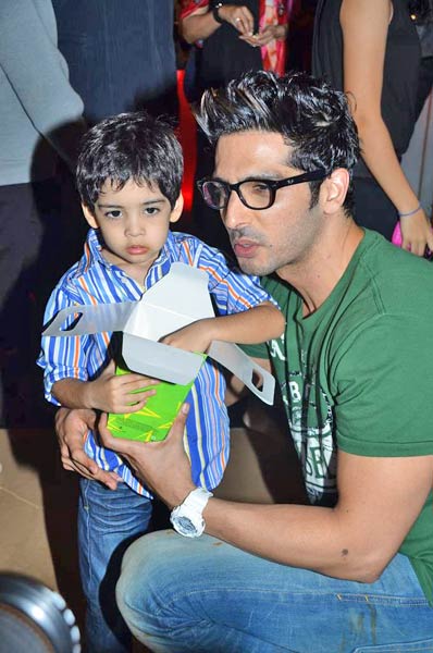 'लव, ब्रेकअप और जिंदगी' के प्रीमियर में सितारे | फोटोशूट