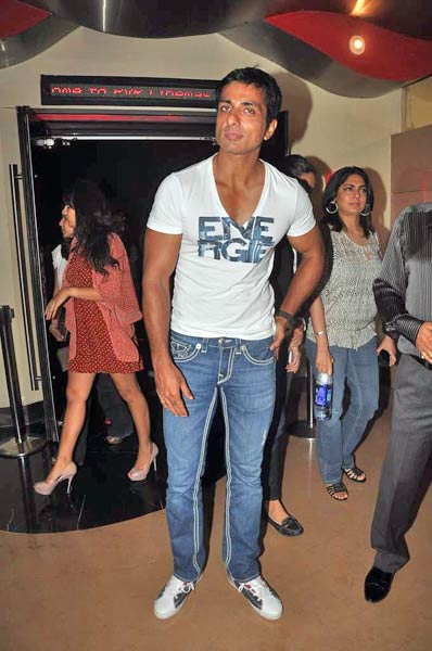 'लव, ब्रेकअप और जिंदगी' के प्रीमियर में सितारे | फोटोशूट