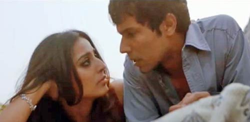 'साहब, बीवी और गैंगस्‍टर' की पहली झलक...। न्‍यूड मल्लिका