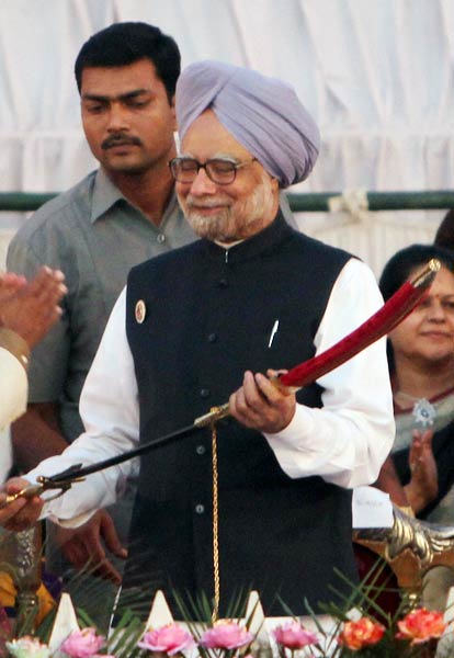 6 अक्‍टूबर 2011: तस्‍वीरों में देखें दिनभर की बड़ी खबरें | पढ़ें