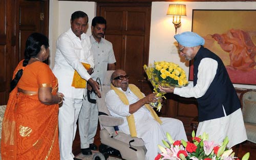 22 अक्‍टूबर 2011: तस्वीरों में देखें दिनभर की बड़ी खबरें  | पढ़ें