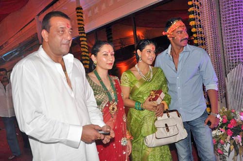 माता की चौकी में बॉलीवुड का जयकारा । मान्यता की पार्टी