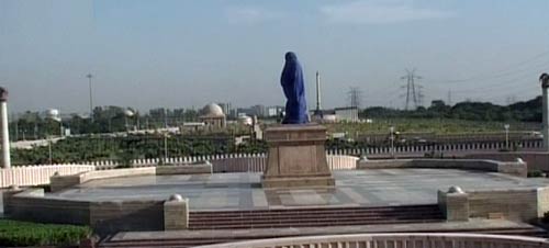 तस्‍वीरों में देखें मायावती का पार्क प्रेम...| क्‍या है पार्क में