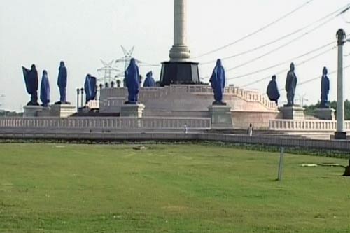 तस्‍वीरों में देखें मायावती का पार्क प्रेम...| क्‍या है पार्क में