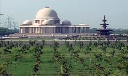 तस्‍वीरों में देखें मायावती का पार्क प्रेम...| क्‍या है पार्क में