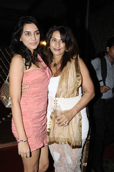 'दबंग गर्ल' सोनाक्षी बनी गुलाबो...| सोनाक्षी सिन्‍हा के जलवे