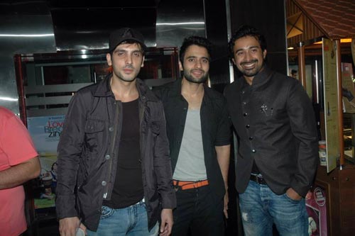 फिल्‍म 'मोड़' की प्रीमियर पार्टी...। सितारों की मस्‍ती