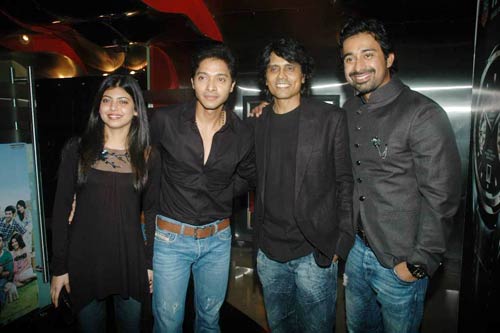 फिल्‍म 'मोड़' की प्रीमियर पार्टी...। सितारों की मस्‍ती