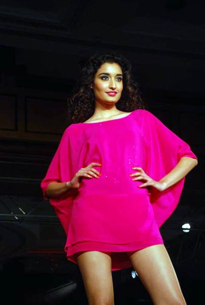 नुमाइश और कामयाबी का रिश्‍ता है अटूट... | सविता भाभी