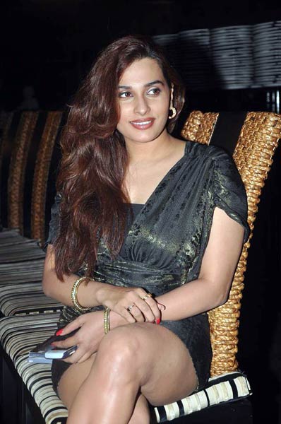 नुमाइश और कामयाबी का रिश्‍ता है अटूट... | सविता भाभी