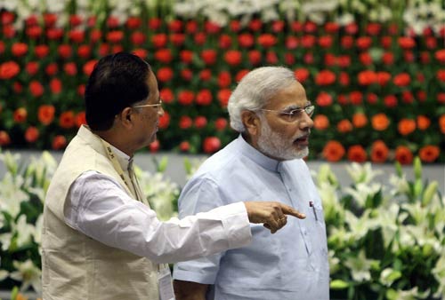 22 अक्‍टूबर 2011: तस्वीरों में देखें दिनभर की बड़ी खबरें  | पढ़ें