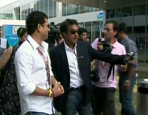 एफ-1 रेस देखने पहुंचे सितारे | सेबेस्टियन बने चैंपियन