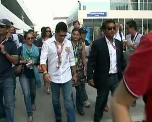 एफ-1 रेस देखने पहुंचे सितारे | सेबेस्टियन बने चैंपियन