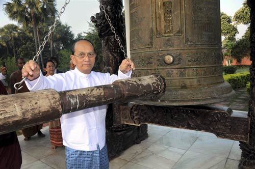 13 अक्टूबर 2011: तस्वीरों में देखें दिनभर की बड़ी खबरें | पढ़ें