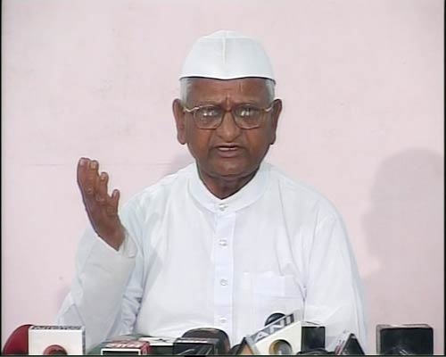 12 अक्टूबर 2011: तस्वीरों में देखें दिनभर की बड़ी खबरें | पढ़ें