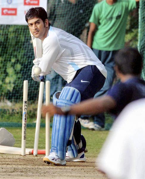 12 अक्टूबर 2011: तस्वीरों में देखें दिनभर की बड़ी खबरें | पढ़ें