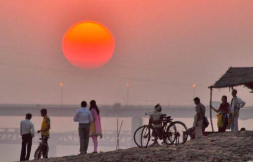 16 अक्टूबर 2011: तस्वीरों में देखें दिनभर की बड़ी खबरें | पढ़ें