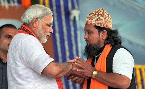 16 अक्टूबर 2011: तस्वीरों में देखें दिनभर की बड़ी खबरें | पढ़ें