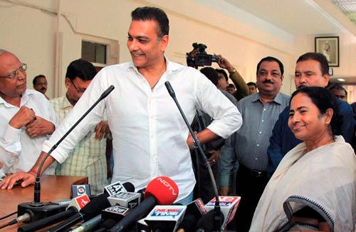 29 अक्‍टूबर 2011: तस्वीरों में देखें दिनभर की बड़ी खबरें | पढ़ें